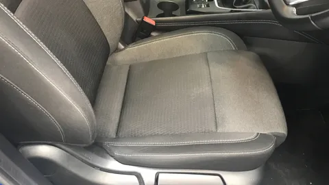 NISSAN QASHQAI 1.3 DiG-T MH N-Connecta [Glass Roof]