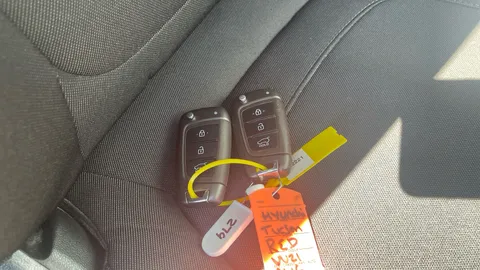 HYUNDAI TUCSON 1.6 TGDi 48V MHD SE Connect 2WD