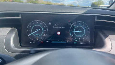 HYUNDAI TUCSON 1.6 TGDi 48V MHD SE Connect 2WD