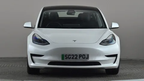Tesla                     Model 3 Standard Plus Auto