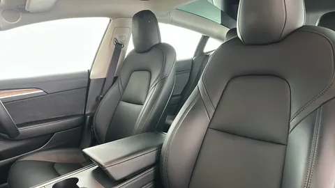 Tesla                     Model 3 Standard Plus Auto