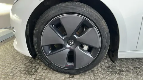 Tesla                     Model 3 Standard Plus Auto