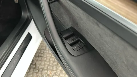 Tesla                     Model 3 Standard Plus Auto