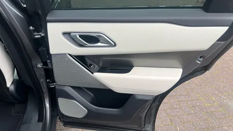 Land Rover Range Rover Velar 2.0 D180 SE Auto