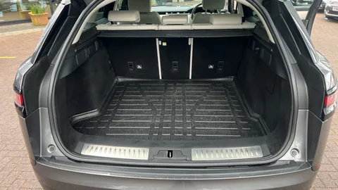 Land Rover Range Rover Velar 2.0 D180 SE Auto