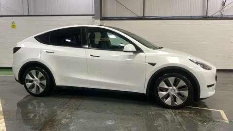 Tesla                     Model Y RWD Auto