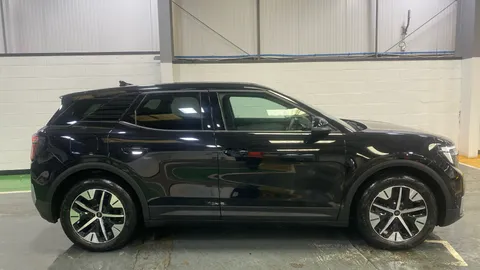 Ford Explorer 210kW Select 77kWh Auto