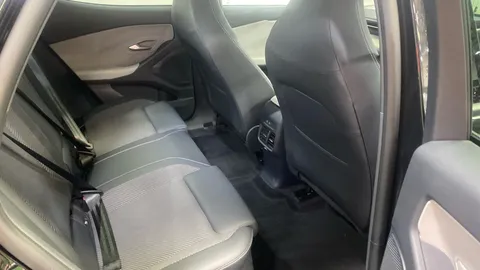 Ford Explorer 210kW Select 77kWh Auto