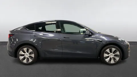 Tesla                     Model Y Long Range AWD Auto
