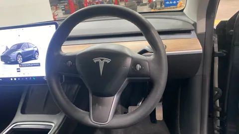 Tesla                     Model Y Long Range AWD Auto
