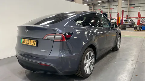 Tesla                     Model Y Long Range AWD Auto