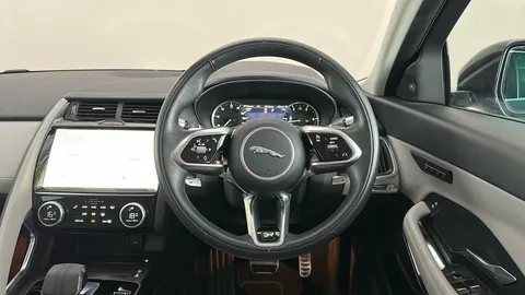 Jaguar E-Pace 2.0 D200 R-Dynamic SE Auto