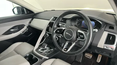 Jaguar E-Pace 2.0 D200 R-Dynamic SE Auto