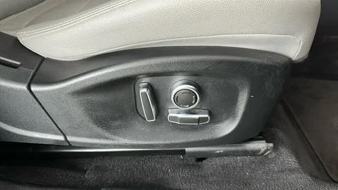 Jaguar E-Pace 2.0 D200 R-Dynamic SE Auto