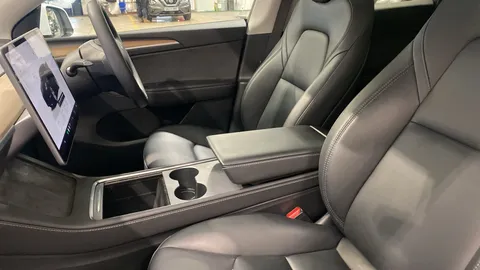 TESLA MODEL Y Long Range AWD Auto