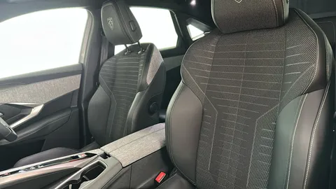 PEUGEOT 3008 157kW GT 73kWh Auto