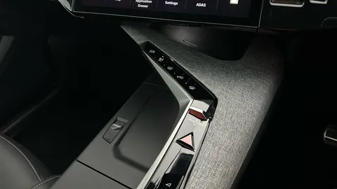 PEUGEOT 3008 157kW GT 73kWh Auto