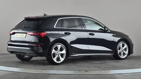 AUDI A3 30 TFSI S Line