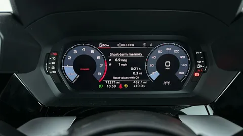 AUDI A3 30 TFSI S Line