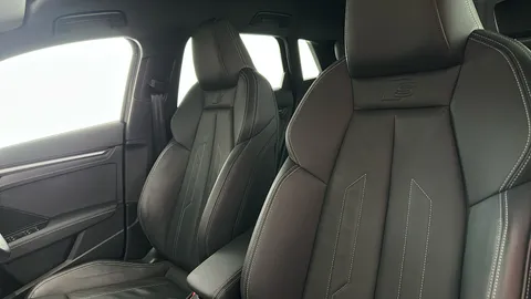 AUDI A3 30 TFSI S Line