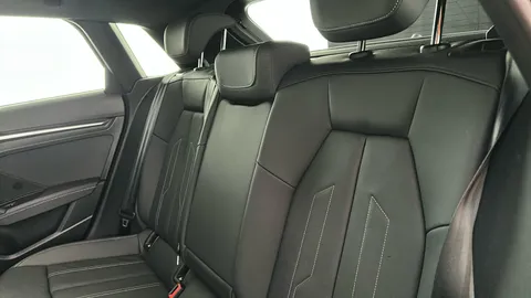 AUDI A3 30 TFSI S Line