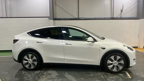 TESLA MODEL Y Long Range AWD Auto