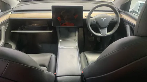 TESLA MODEL Y Long Range AWD Auto