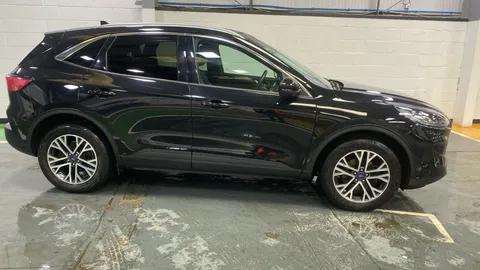 FORD KUGA 1.5 EcoBoost 150 Titanium Edition