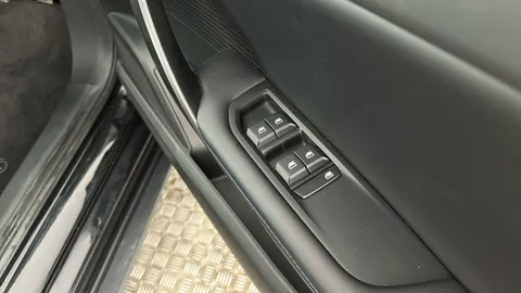 MG MOTOR UK MG4 150kW SE [Nav] EV Long Range 64kWh Auto