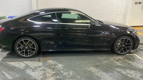 MERCEDES-BENZ C CLASS C200 AMG Line 9G-Tronic