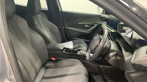 PEUGEOT 2008 100kW GT 50kWh Auto