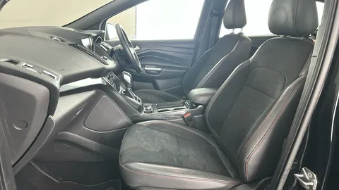 FORD KUGA 2.0 TDCi 180 ST-Line Auto