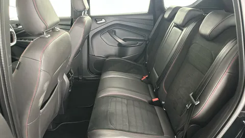 FORD KUGA 2.0 TDCi 180 ST-Line Auto