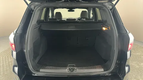 FORD KUGA 2.0 TDCi 180 ST-Line Auto