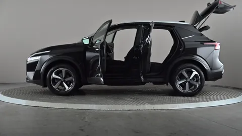 NISSAN QASHQAI 1.3 DiG-T MH 158 N-Connecta Xtronic