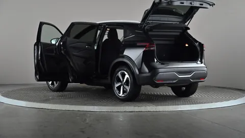 NISSAN QASHQAI 1.3 DiG-T MH 158 N-Connecta Xtronic