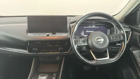 NISSAN QASHQAI 1.3 DiG-T MH 158 N-Connecta Xtronic