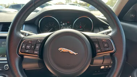 JAGUAR E-PACE 2.0d [180] S Auto