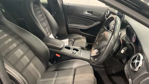 MERCEDES-BENZ GLA GLA 180 Urban Edition Auto