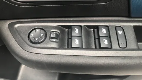 CITROEN C4 100kW Shine Plus 50kWh Auto