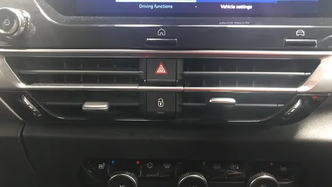 CITROEN C4 100kW Shine Plus 50kWh Auto