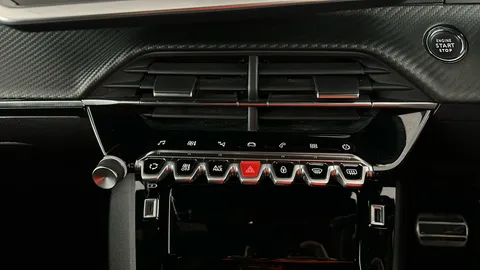 PEUGEOT 208 1.2 PureTech 100 GT EAT8