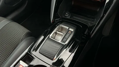 PEUGEOT 208 1.2 PureTech 100 GT EAT8