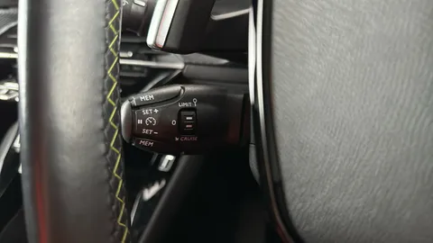 PEUGEOT 208 1.2 PureTech 100 GT EAT8