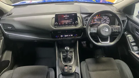 NISSAN QASHQAI 1.3 DiG-T MH Acenta Premium