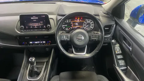 NISSAN QASHQAI 1.3 DiG-T MH Acenta Premium