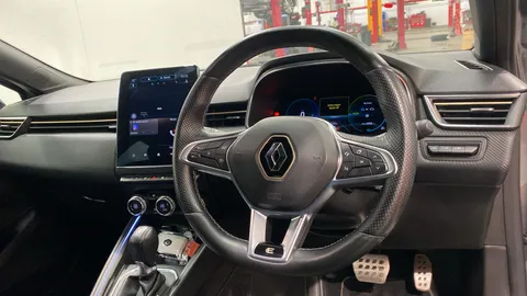 RENAULT CLIO 1.6 E-TECH full hybrid 145 Engineered Auto