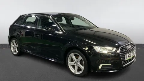 AUDI A3 40 e-tron S Tronic