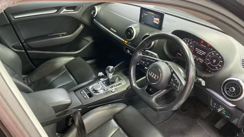 AUDI A3 40 e-tron S Tronic