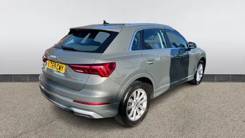 AUDI Q3 35 TFSI Sport